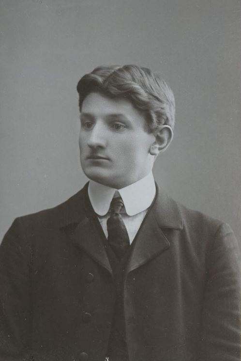 Gustav Robert Korth (1882 - 1964) Profile